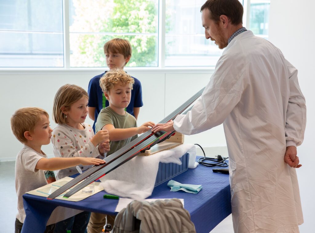 Le sport, entre science et chimie, Bayer Gaillard (Haute-Savoie)